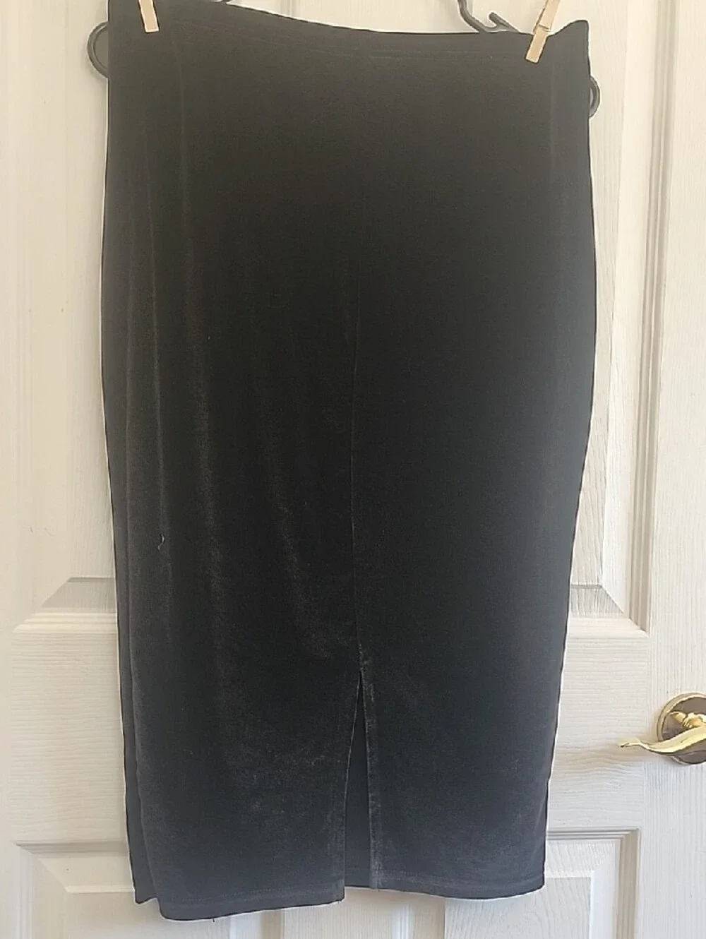 SHEIN Black Velvet Pencil Skirt